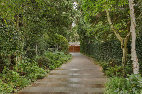 River Lane, Petersham, Richmond, South West London, TW10, United Kingdom