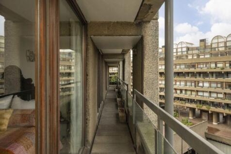 Barbican, Cromwell Tower
