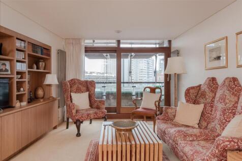 Frobisher Crescent, Barbican, London, EC2Y