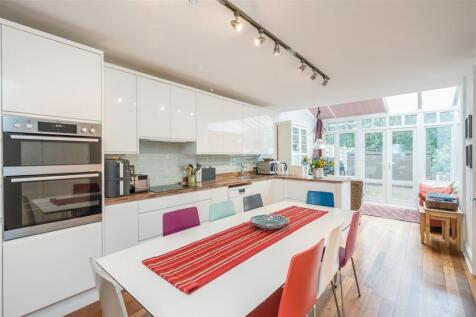 Pond Way, Teddington