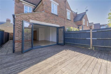 Camac Road, Twickenham, TW2