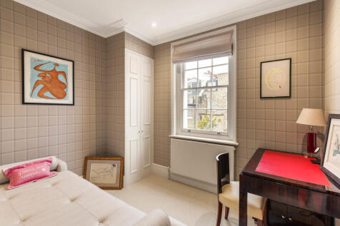 Trevor Square, Knightsbridge SW7