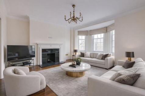Malvern Court, 
Onslow Square, SW7