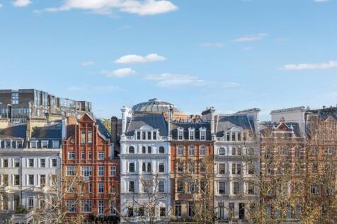 Queen's Gate, South Kensington, London SW7