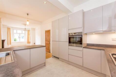 Holmes Road, Twickenham