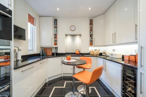Adelaide Road, Northfields