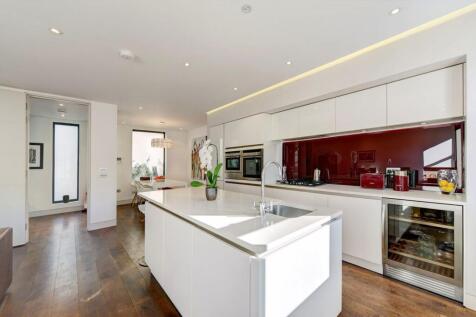 Russell Gardens Mews, Holland Park