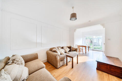 Midhurst Road, Ealing, Northfields