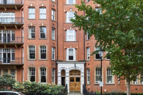 Oakwood Court, London, W14