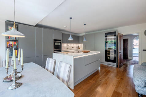 St. Mary Abbots Terrace, Holland Park, W14