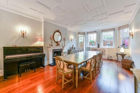 Oakwood Court, Holland Park, London, W14