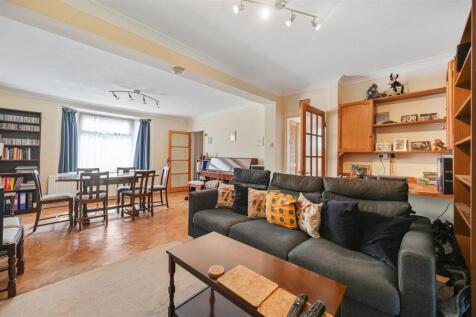 Saxon Drive, London