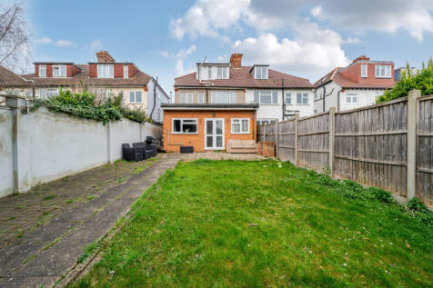 Gunnersbury Lane, Acton, W3
