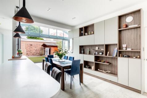 Kingscote Road, W4
