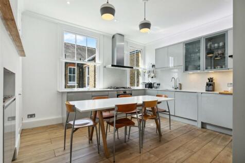 Prebend Mansions, London, W4