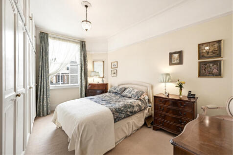 Abingdon Mansions, Abingdon Road, London, W8