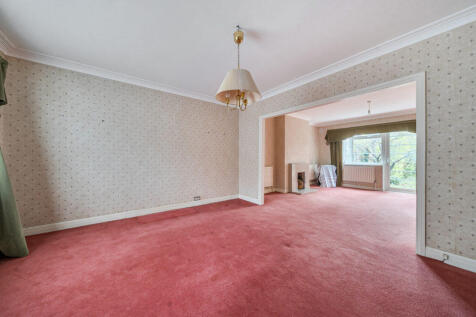 East Close, Ealing, W5