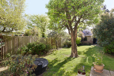 Tring Avenue, London, W5