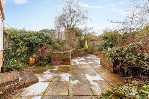 Holyoake Walk, W5