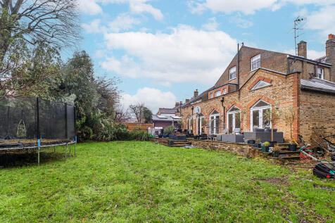 Hillcroft Crescent, Ealing, W5