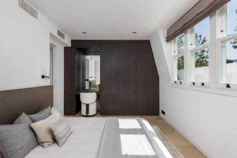 Berkeley Gardens, Kensington, London, W8