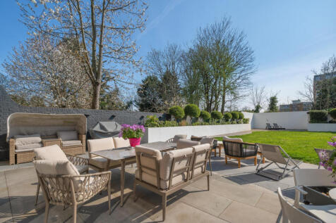Madeley Road, London, W5