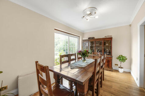 The Ridings, London, W5