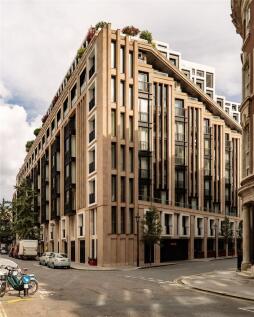 Lincoln Square, Lincoln’s Inn Fields, London, WC2A