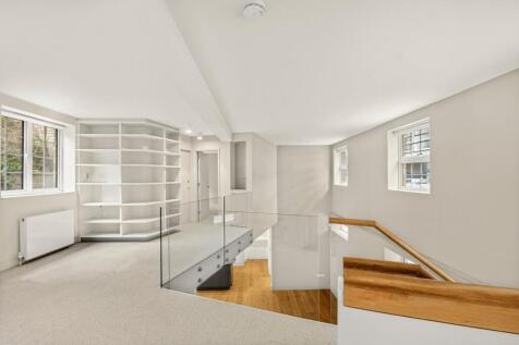 Macklin House, 
1-7 Macklin Street, WC2B