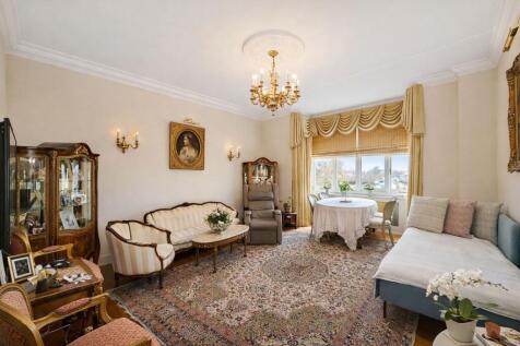Aberdeen Court, Maida Vale, W9