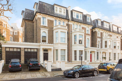 Randolph Crescent, 
Warwick Avenue Station, W9