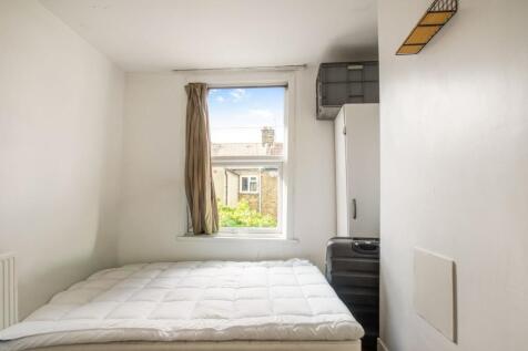 Torrens Square, London, E15