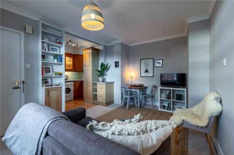Cressy Houses, Hannibal Road, London, E1