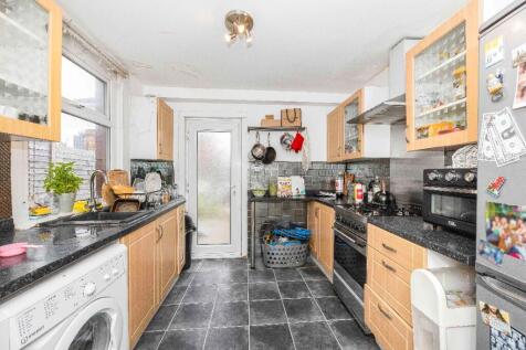 Claypole Road, London, E15