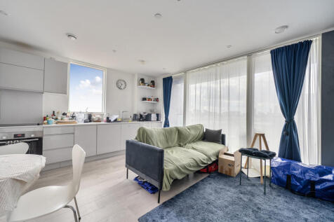Corsican Square, Bow, E3