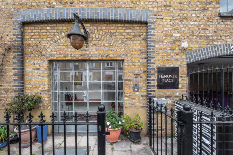 Hanover Place, Mile End, E3