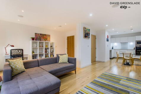 Ceram Court, Caspian Wharf E3