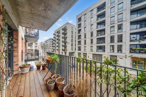 Glow Court, Rookwood Way, London, E3