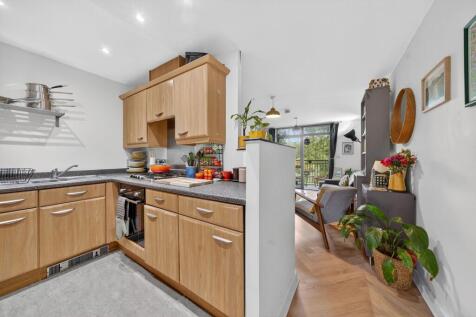 Southwold Road, Armstrong House, E5
