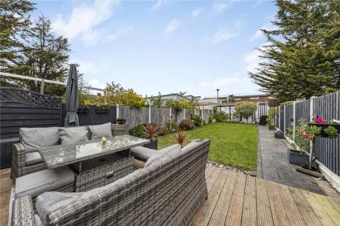 College Gardens, New Malden, KT3