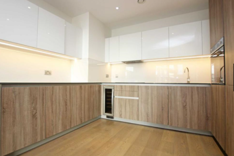 Sury Basin, Kingston Upon Thames, Surrey, KT2