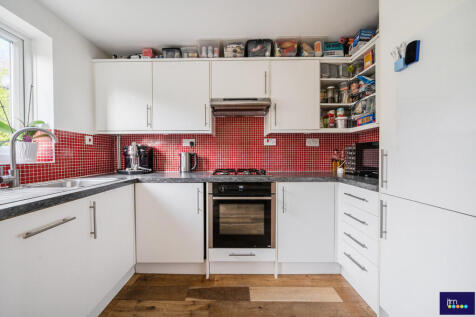 Wedmore Gardens, Holloway, N19
