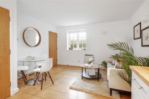 Almeida Street, London, N1