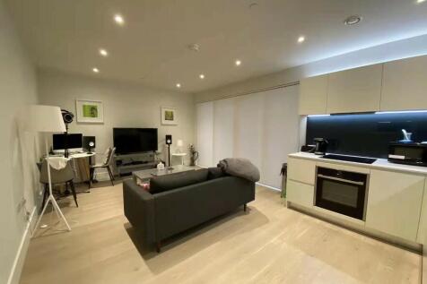 Pegler Square, London, SE3