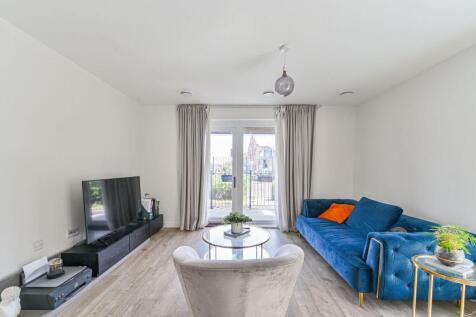 Bowen Drive, Greenwich, London, SE7