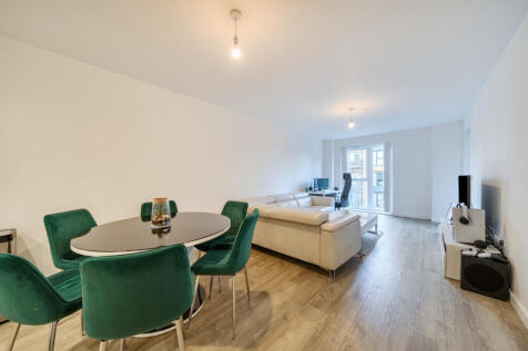 Bowen Drive, Charlton, London, SE7