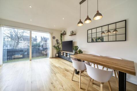 Holland Grove, Oval, SW9
