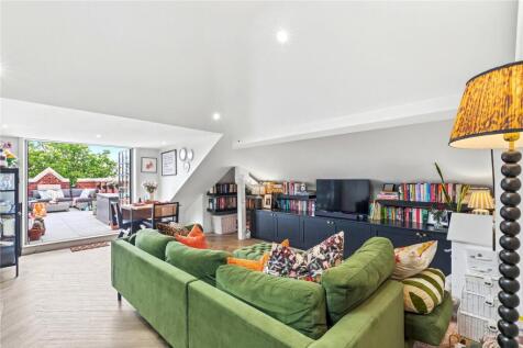 Holt Gardens, SW17