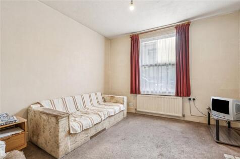 Groton Road, SW18