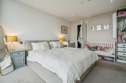 Buckhold Road, London, SW18